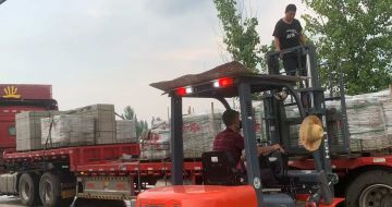 铜陵 黄金麻冰裂纹，地铺石装车