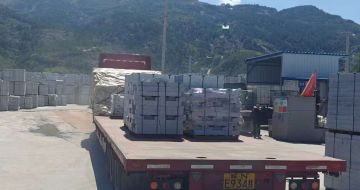 铜陵 芝麻白仿形路沿石，直形路沿石