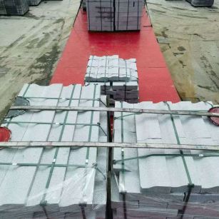 铜陵 芝麻白仿形加直形路沿石出货日常