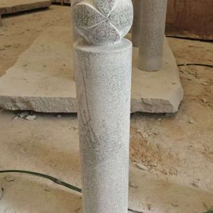 铜陵 芝麻白花岗岩石材挡车石柱、停车柱、圆柱挡车柱、方柱挡车柱等