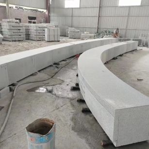 铜陵芝麻白花岗岩石板材 园林光面弧形坐凳