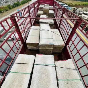 铜陵 黄金麻花岗岩荔枝面，光面毛板装车完成