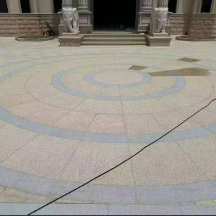 铜陵 黄金麻芝麻灰花岗岩石材地铺拼接效果