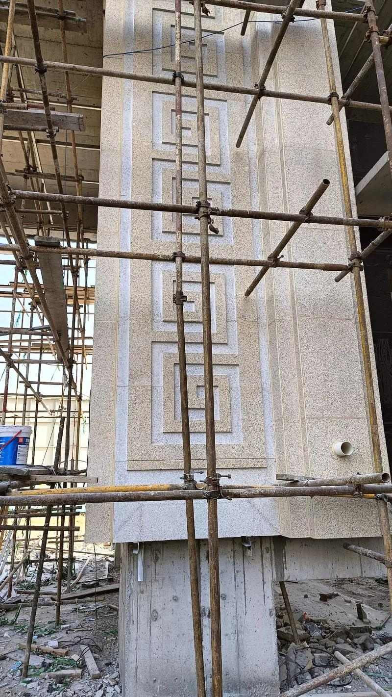 铜陵 黄金麻花岗岩别墅外墙干挂回纹造型效果