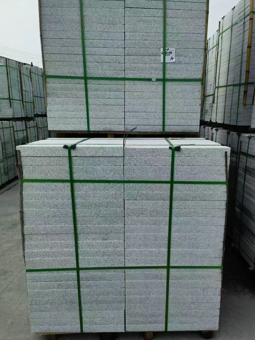 铜陵 芝麻白火烧，园林广场市政工程地铺石，1.8~5.0厚均有现货