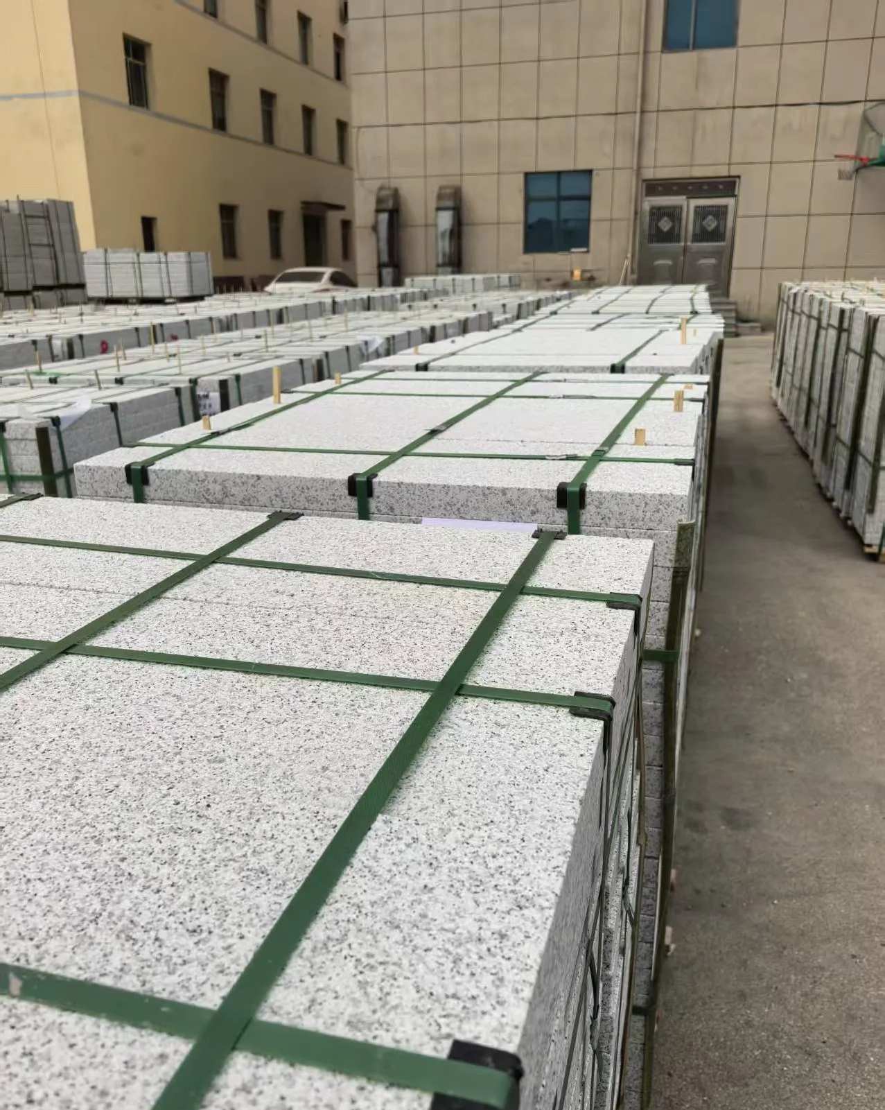 铜陵 白麻花岗岩5.0公分荔枝面地铺石