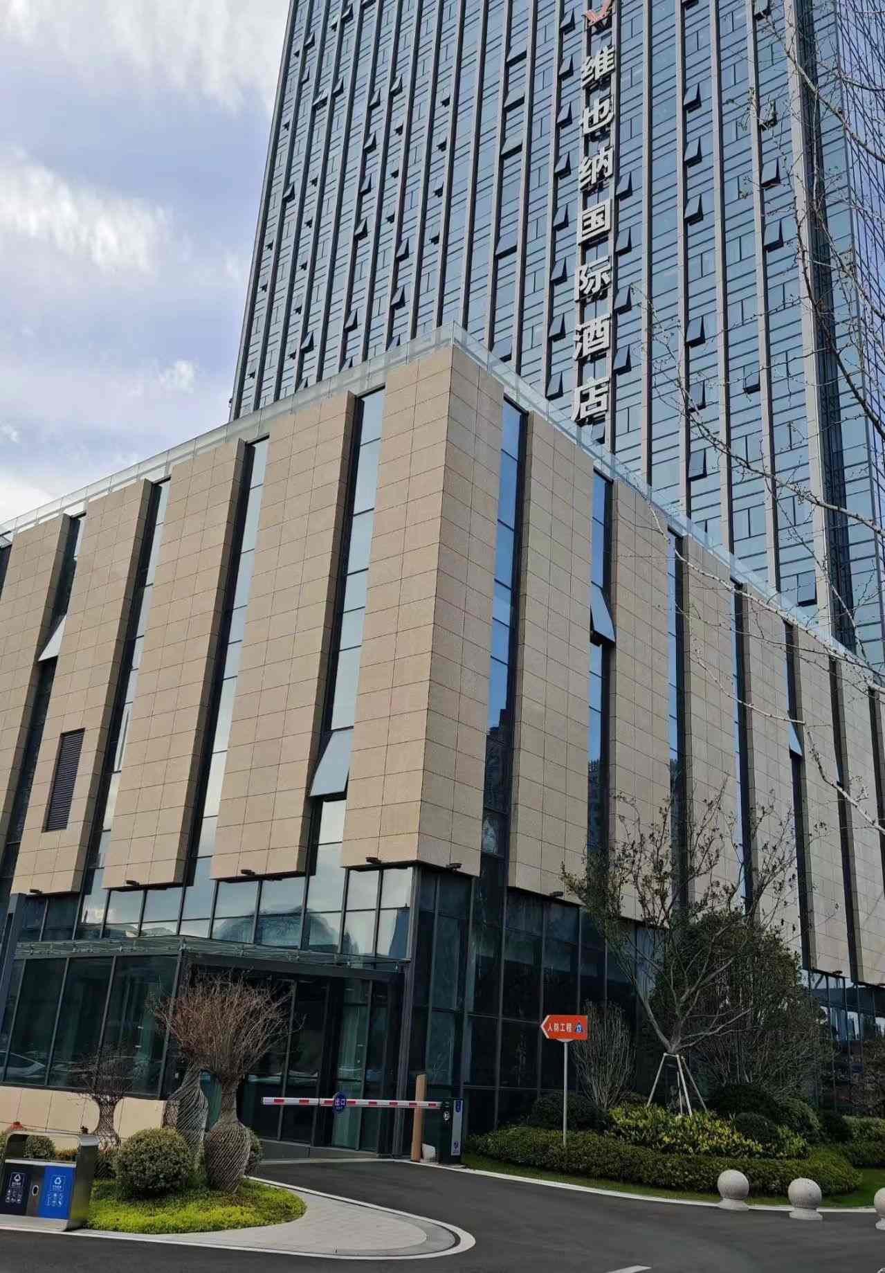 铜陵 黄金麻花岗岩外墙干挂