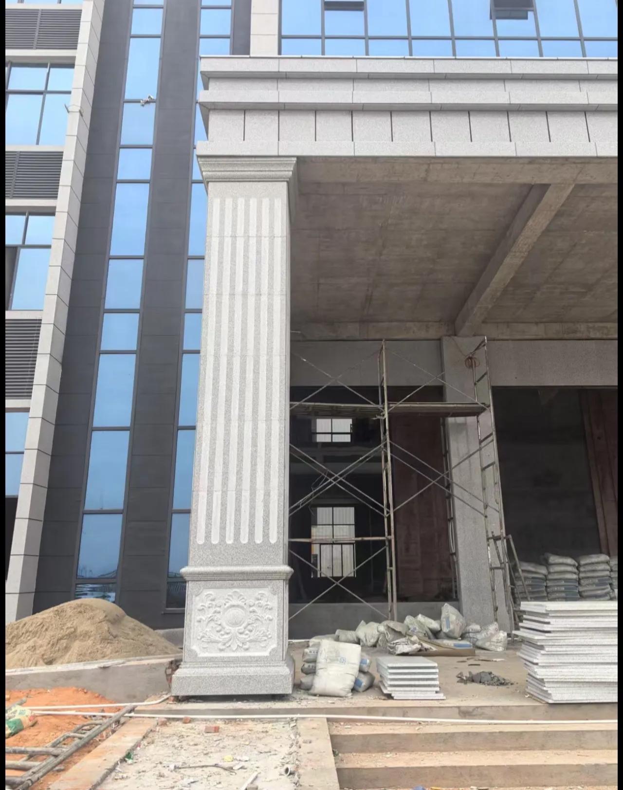 铜陵 芝麻白光面花岗岩门楼大柱（罗马柱）配雕花底座