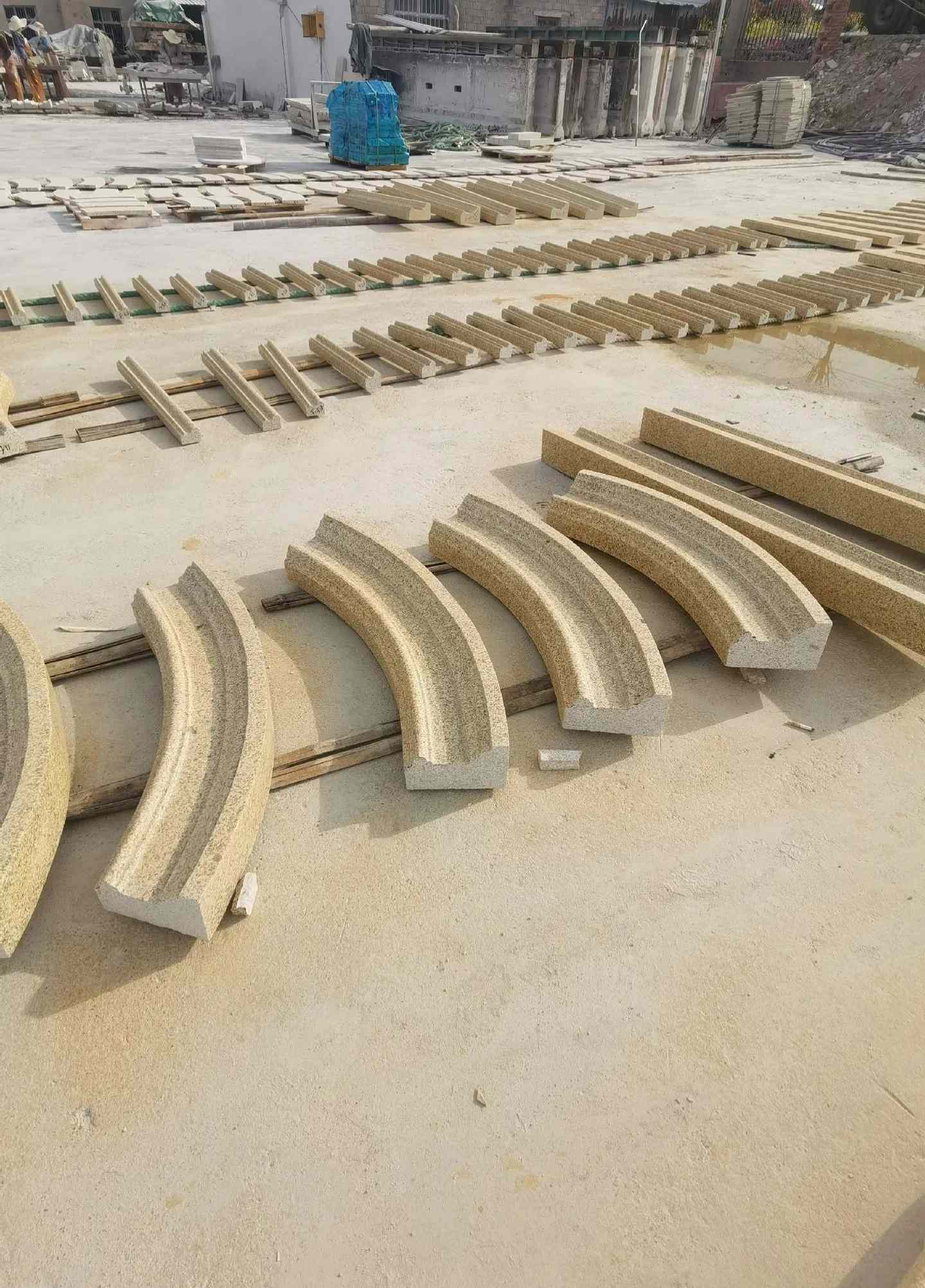 铜陵 黄金麻花岗岩别墅线条