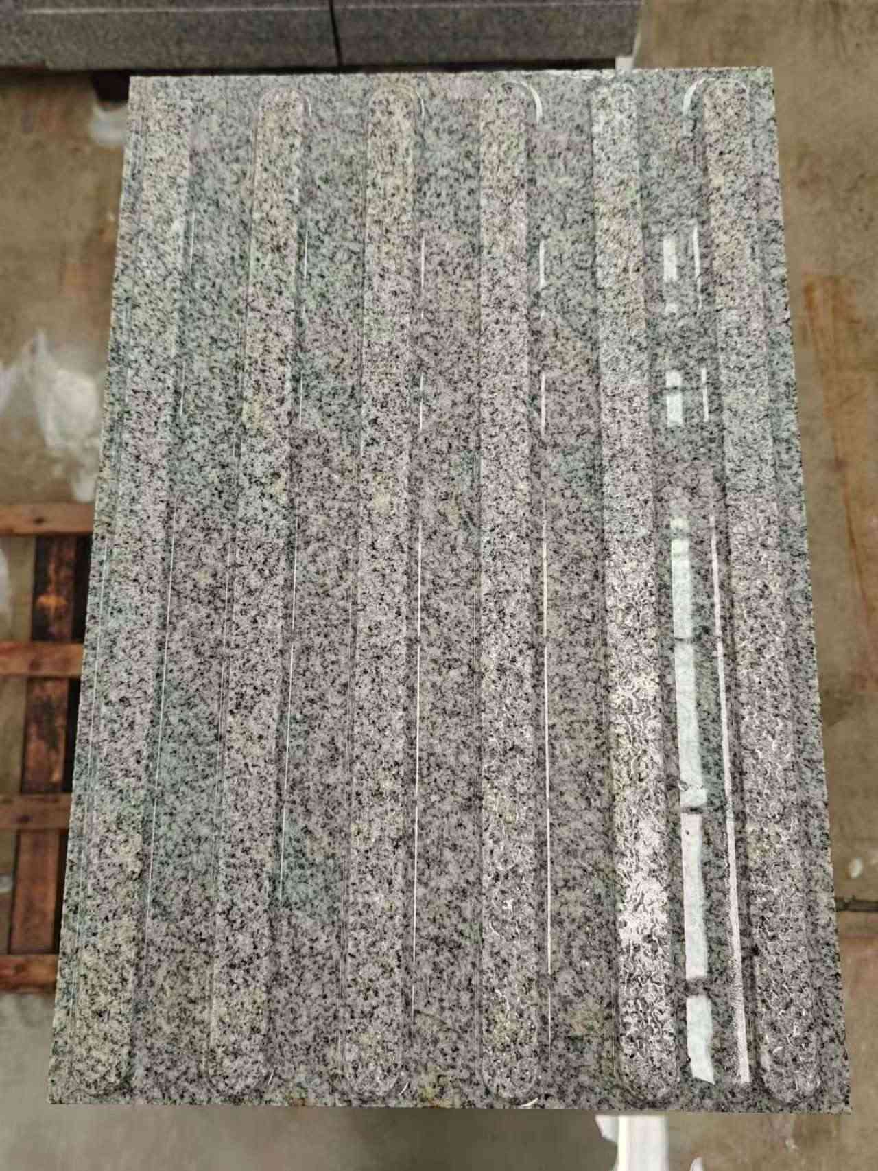 铜陵 芝麻白花岗岩荔枝面雕刻盲道，盲条