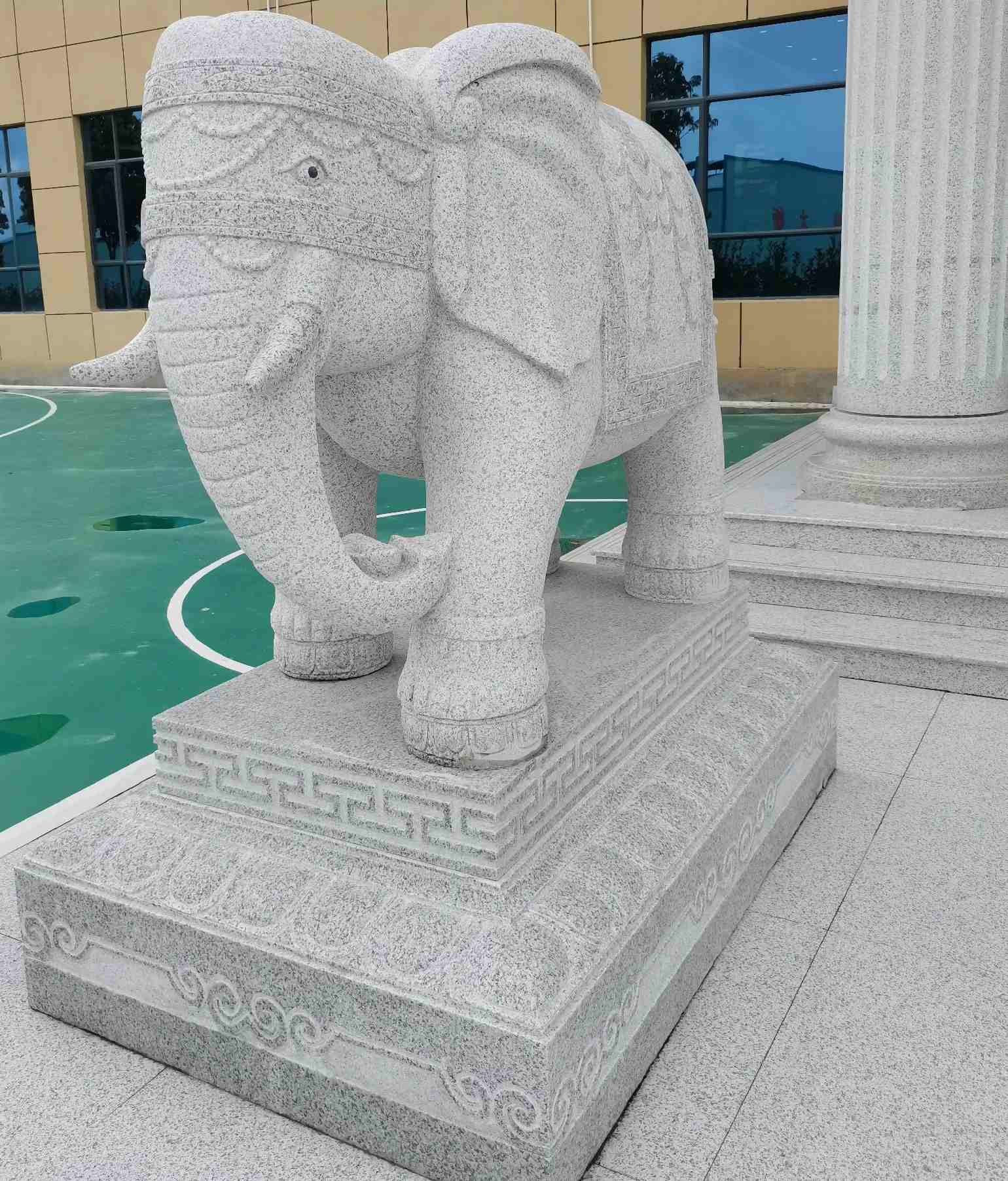 铜陵 白麻花岗岩动物异形石雕-大象