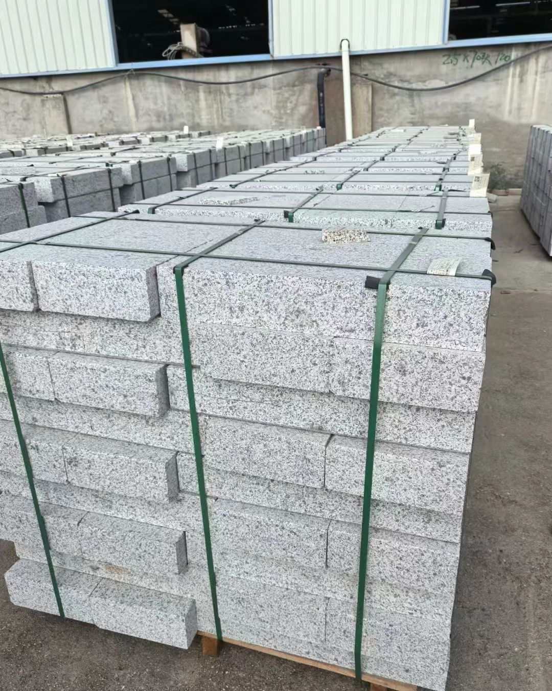 铜陵 白麻花岗岩路沿石，弧形路沿石，道牙石，马路牙子，界石，路缘石，平沿石，直岩石，平缘石等