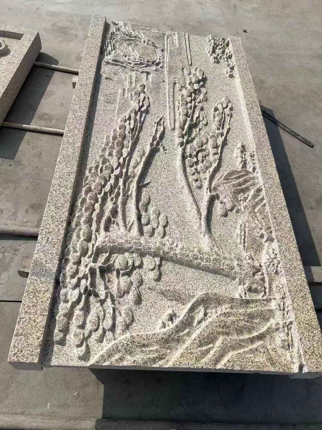 铜陵 黄金麻雕刻板浮雕迎客松