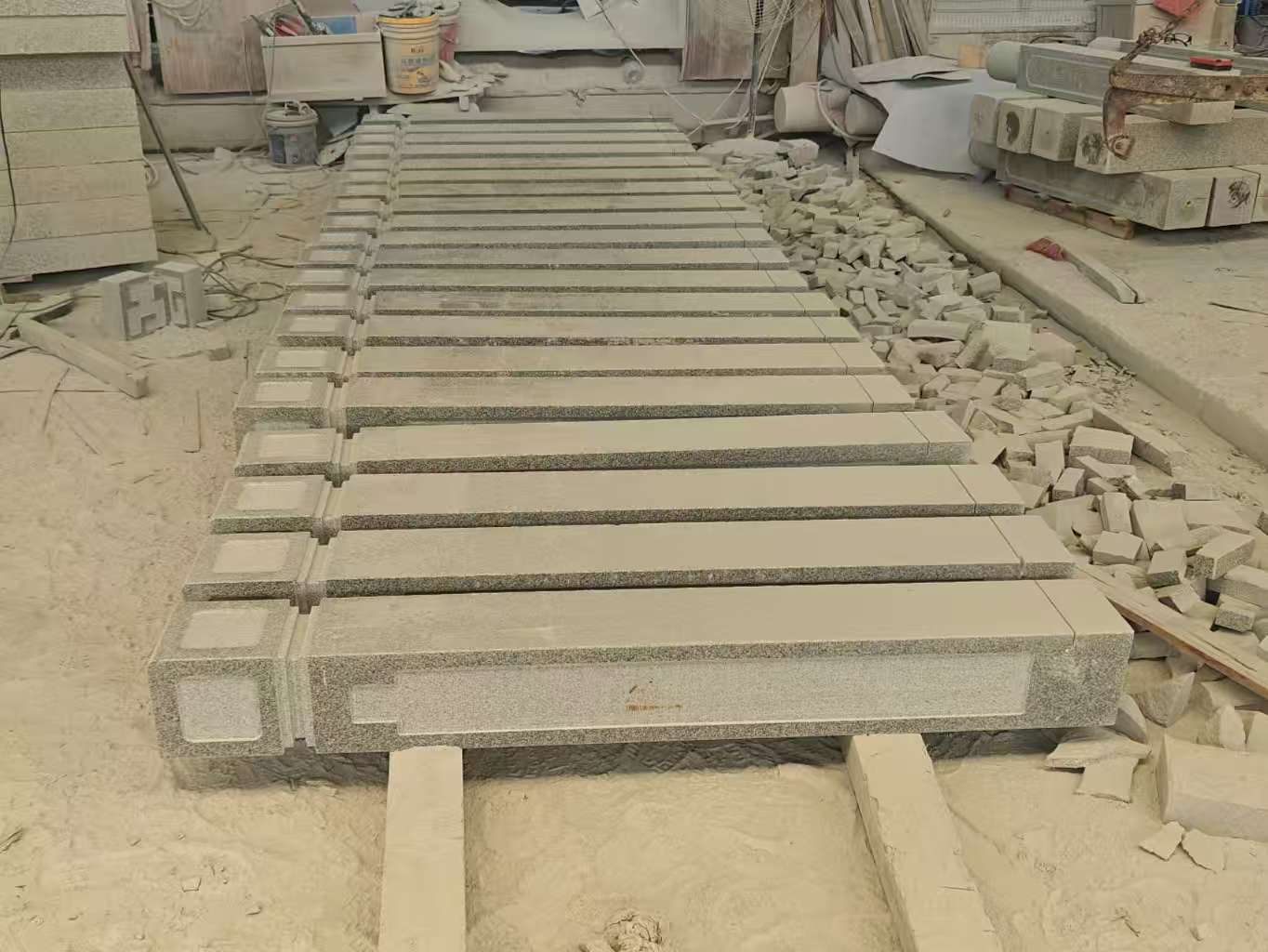 铜陵 芝麻白异形加工雕刻-栏杆大柱，方柱