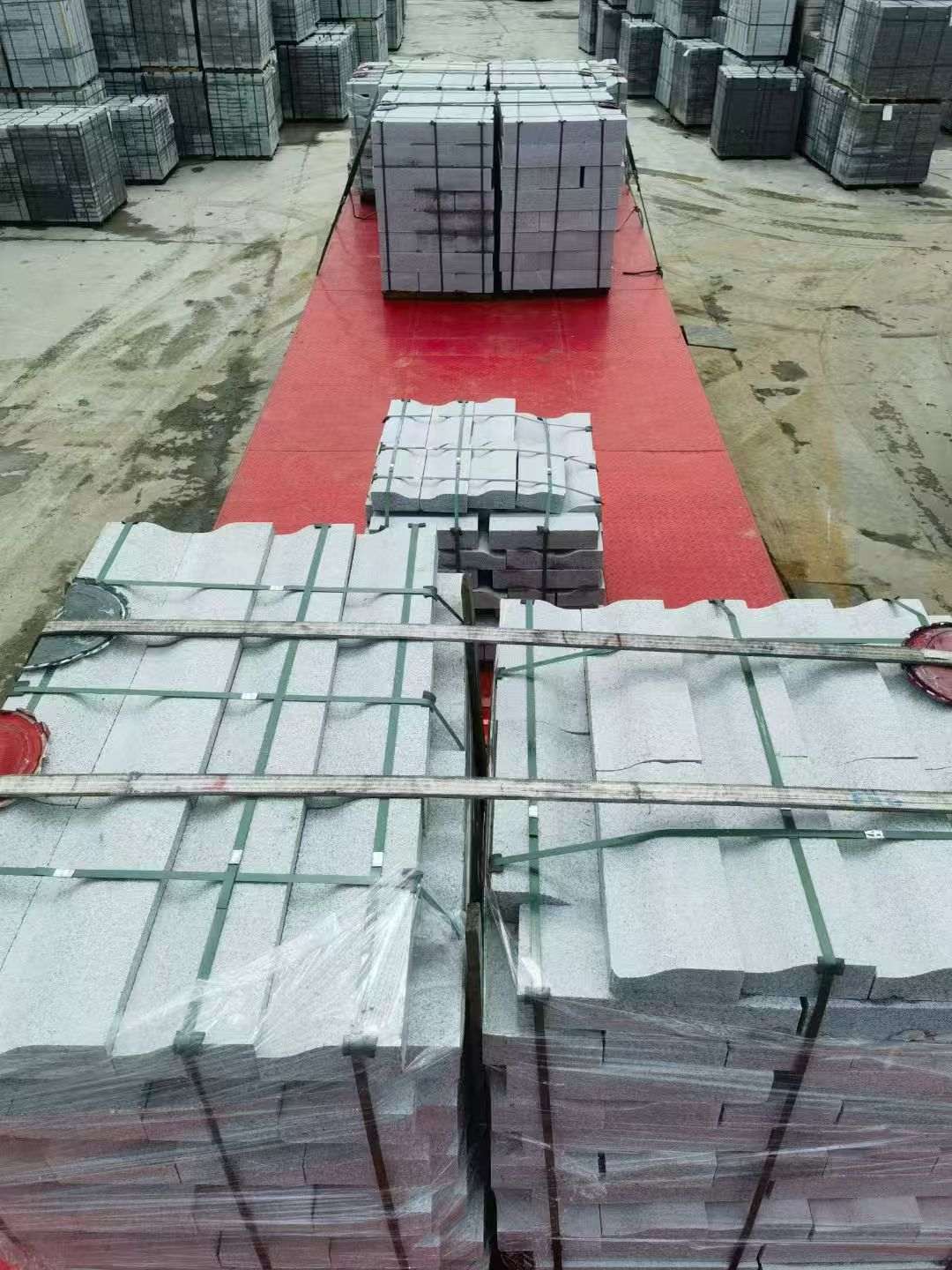 铜陵 芝麻白仿形加直形路沿石出货日常