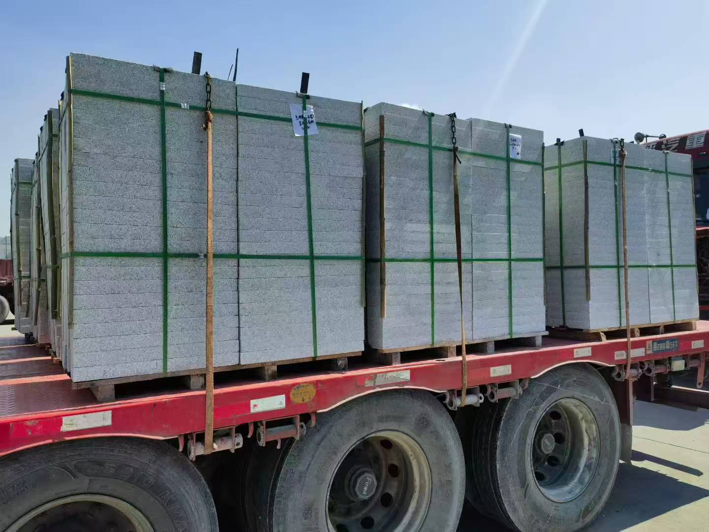 铜陵芝麻白花岗岩出货日常地铺石