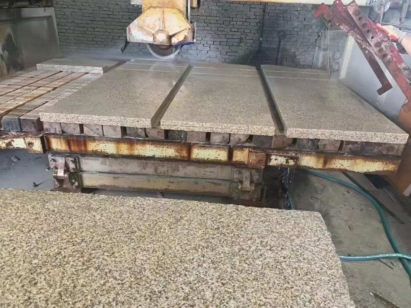 铜陵 黄金麻荔枝面成品板加工