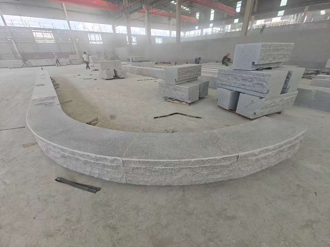 铜陵 芝麻白异形坐凳，自然面光面弧形加工